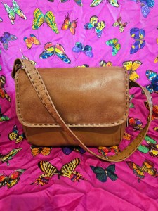 front view photo Vintage Tan 1970s shoulder bag Leather by Ganson Made in Hong Kong